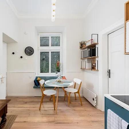 Lejlighed Little Blue Den • 1Br • Main Sq. • Quiet Hideaway